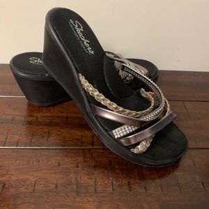 Sketchers sandals with jewels